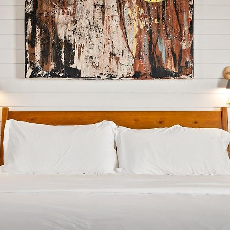 Boutique Room Steps From Downtown Mall Rose Jean - Room 4 夏律第镇 外观 照片